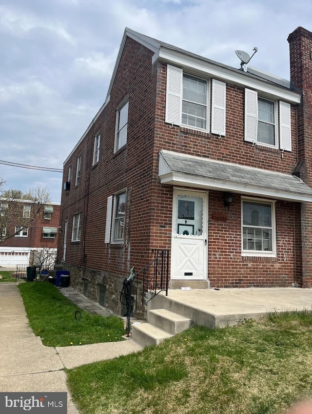 view of townhome / multi-family property