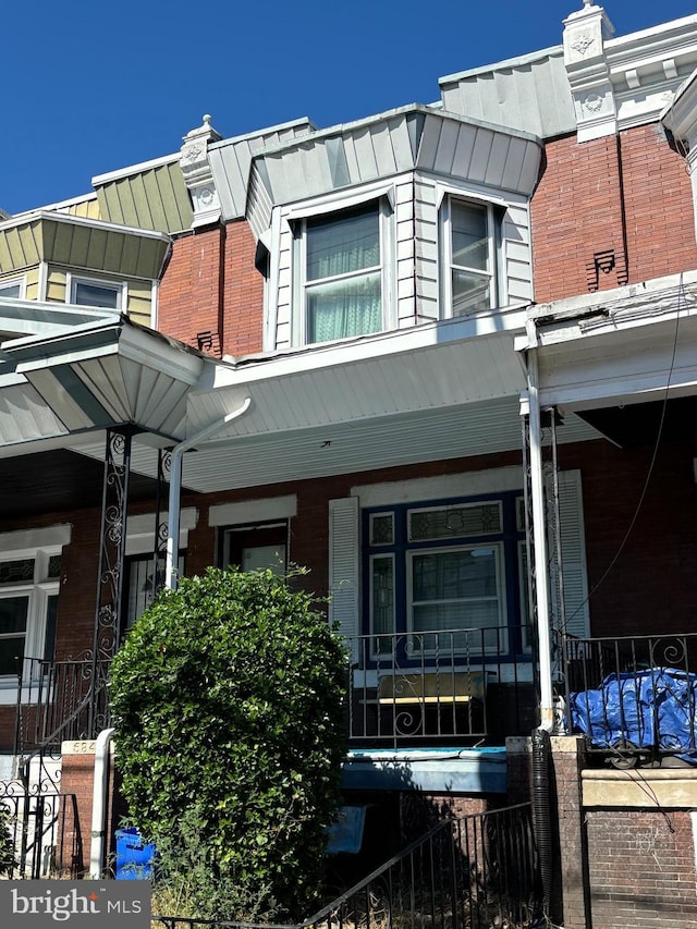 exterior space with a porch