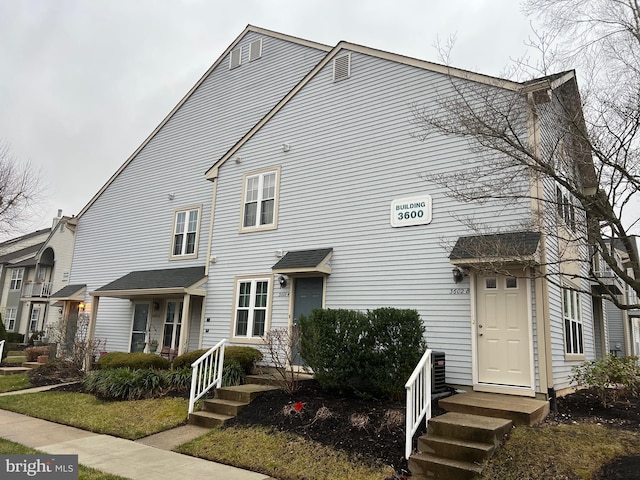 view of front of house