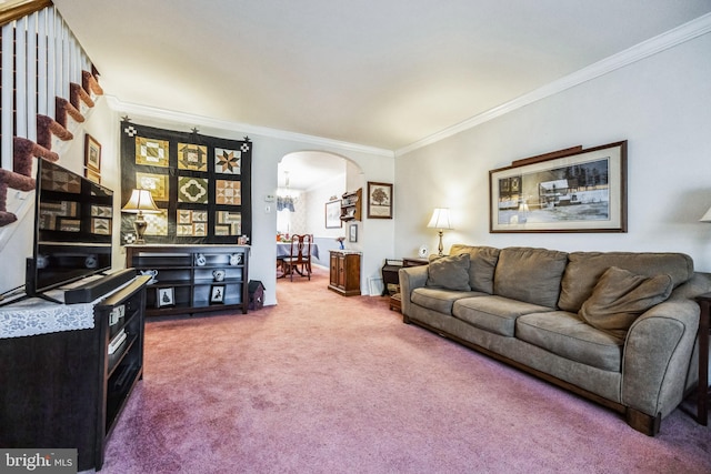 carpeted living room featuring crown molding