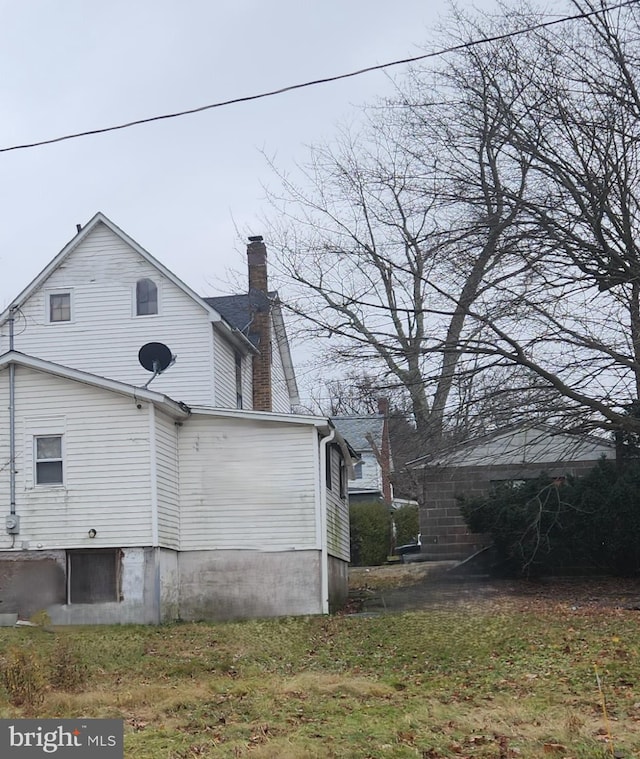 view of side of property