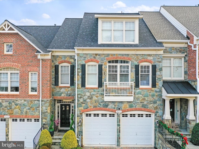 view of front of house with a garage