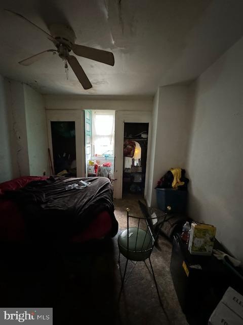 bedroom with carpet flooring and ceiling fan