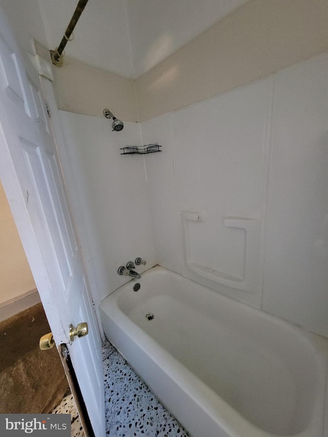 bathroom featuring shower / bathtub combination