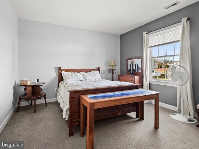 bedroom with carpet flooring