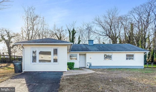 view of front of property