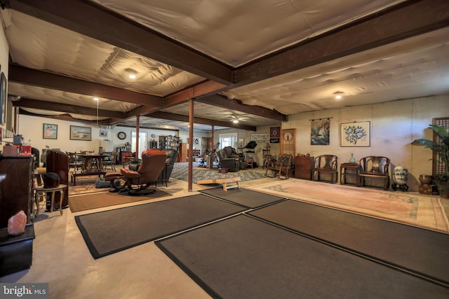 workout room featuring ceiling fan