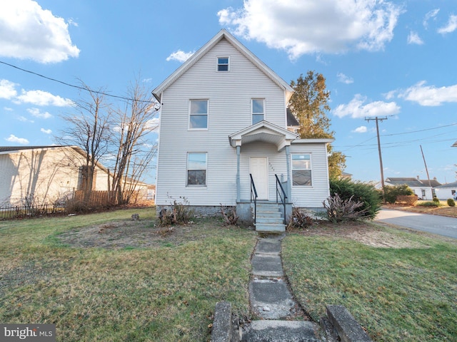 front of property featuring a front yard