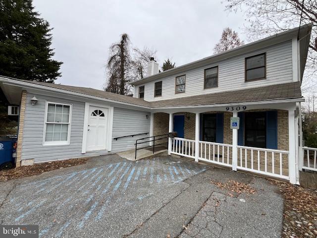 view of front of property with a porch