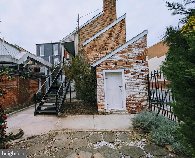 view of front of home