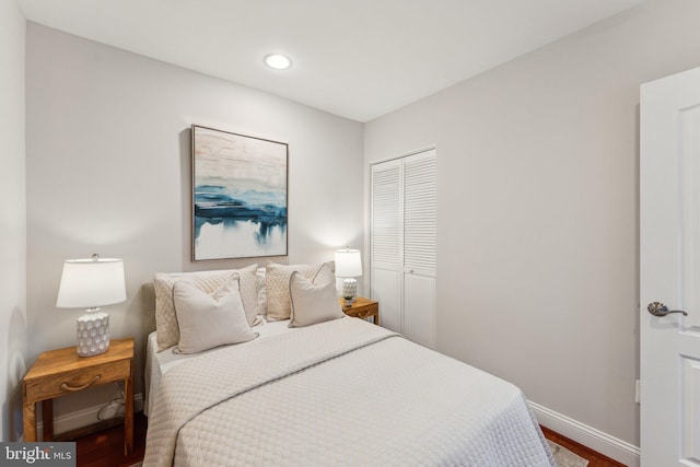 bedroom with a closet