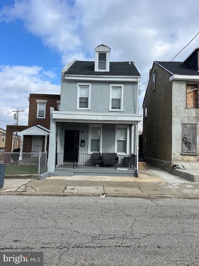 front facade featuring a porch