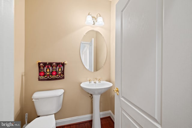 bathroom featuring toilet