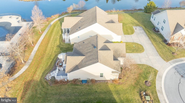 bird's eye view with a water view