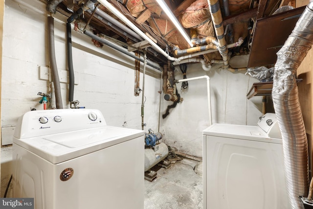 laundry room featuring washer and dryer