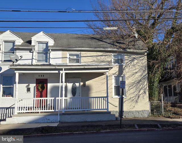 view of front of house featuring covered porch