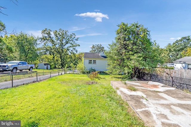 811 Rosedale Ave, Rosedale, MD 21237 - view of yard