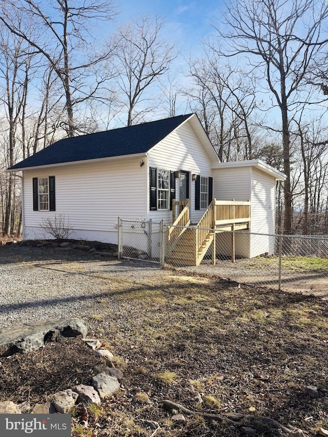 view of front of property