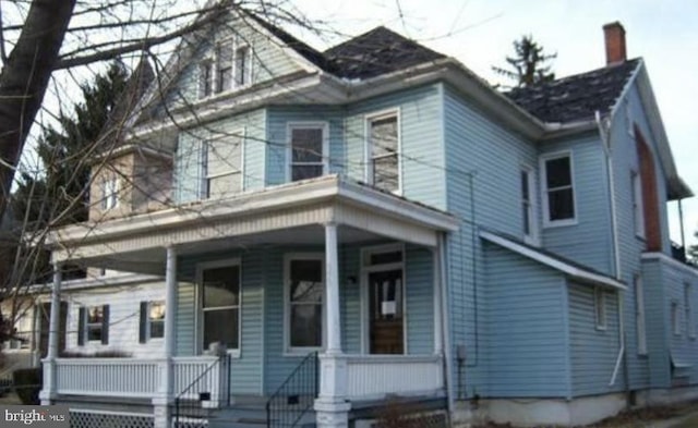 view of front of house with a porch