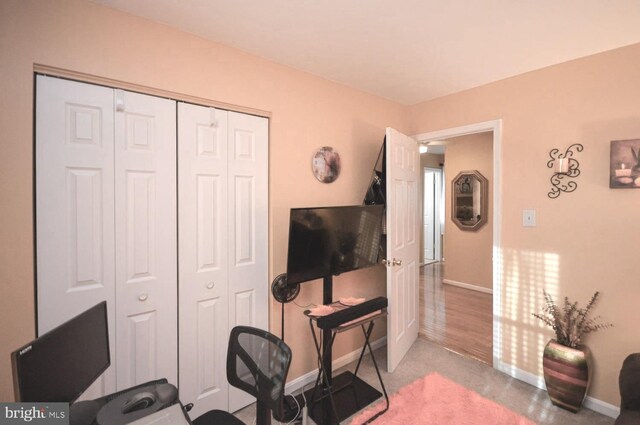 office area with hardwood / wood-style floors