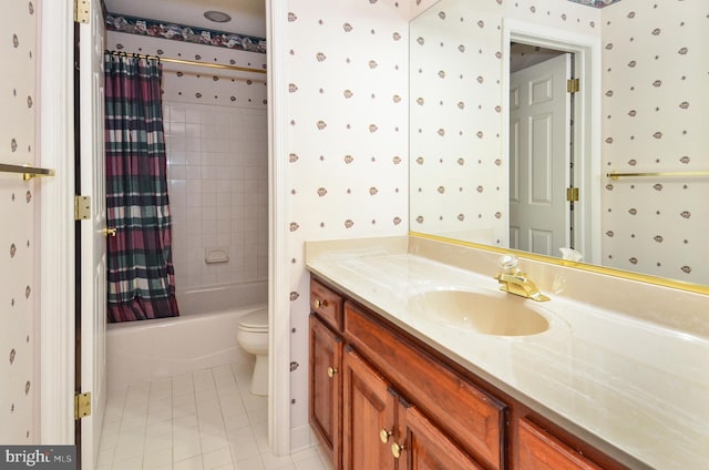 bathroom with wallpapered walls, toilet, shower / bath combination with curtain, and tile patterned floors