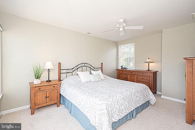 bedroom with ceiling fan