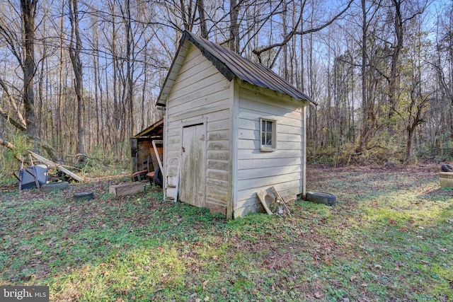 view of outdoor structure