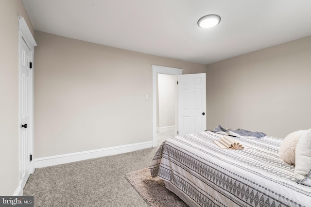 bedroom with carpet flooring