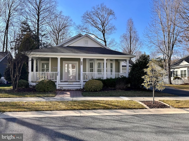 view of front facade with covered porch