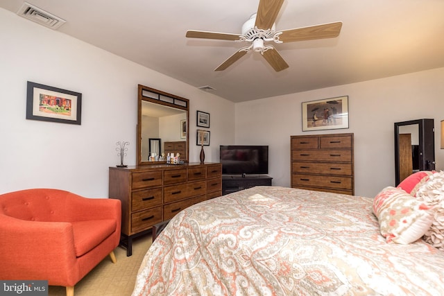 bedroom with ceiling fan