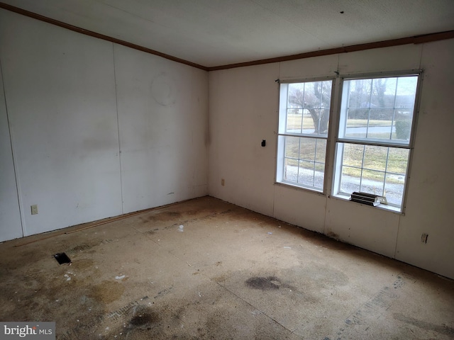 empty room with crown molding