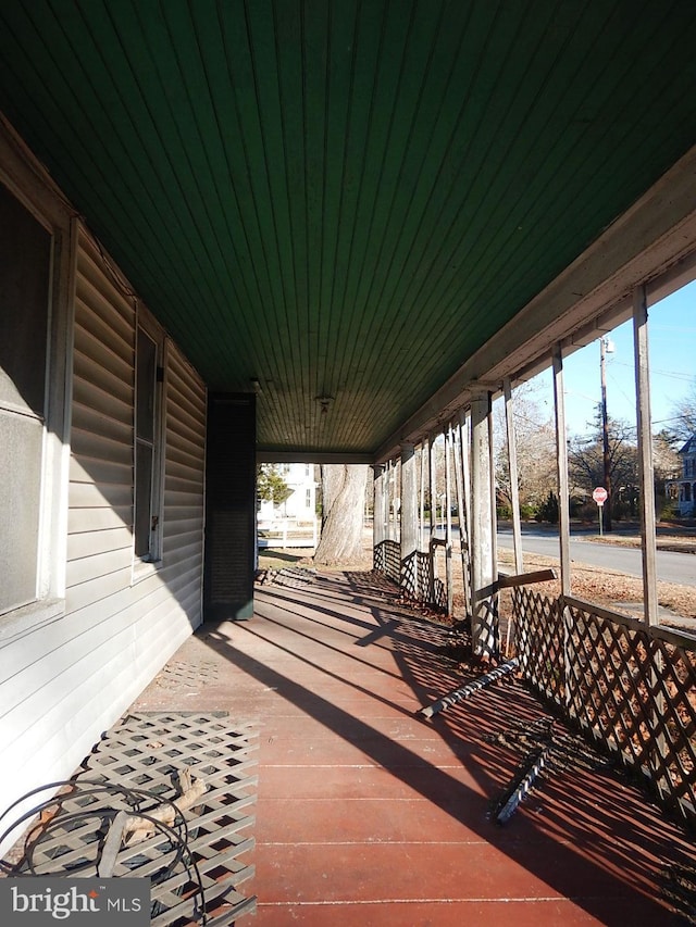 view of patio featuring covered porch