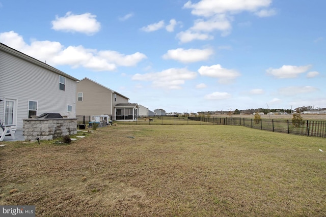 view of yard featuring a rural view