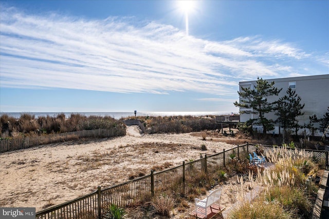 view of yard featuring a water view