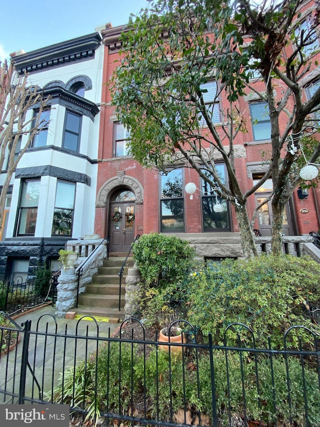 1750 S St NW Unit 1, Washington, DC 20009 - view of property featuring a fenced front yard
