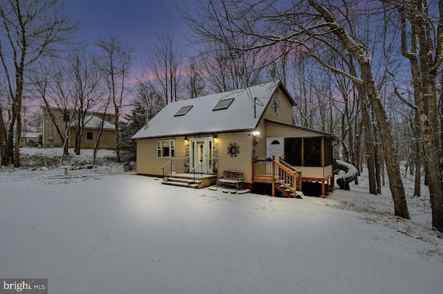 view of front of property