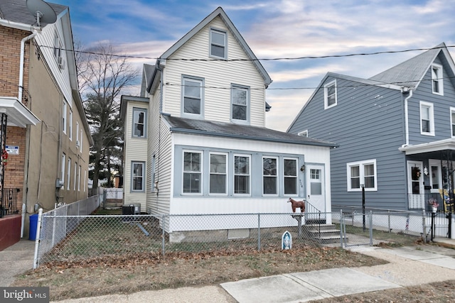 view of front of property