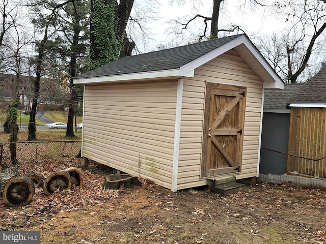 view of outbuilding