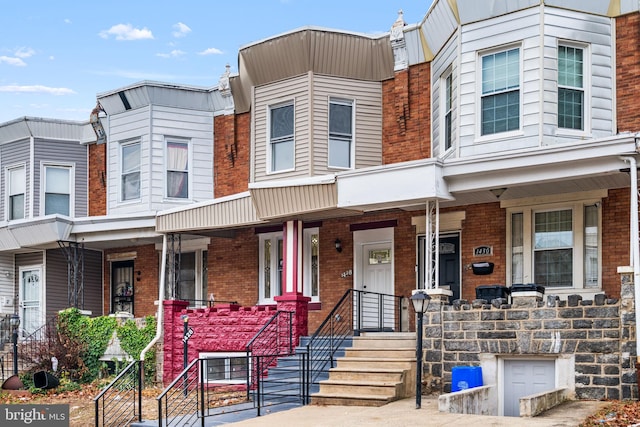 multi unit property with a porch