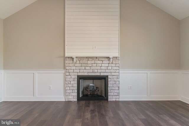 details with hardwood / wood-style flooring