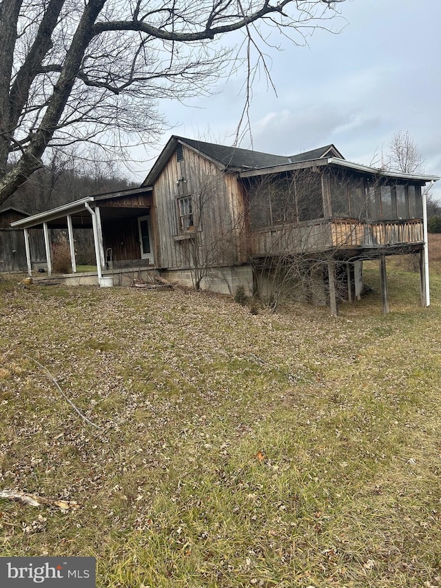 view of home's exterior