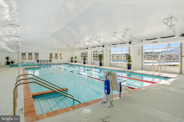 view of swimming pool