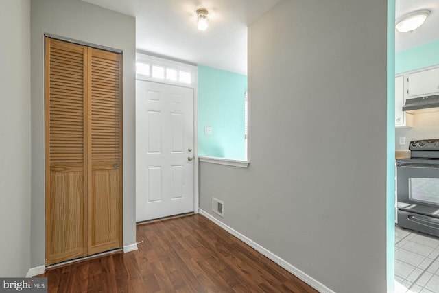 entrance foyer with wood-type flooring