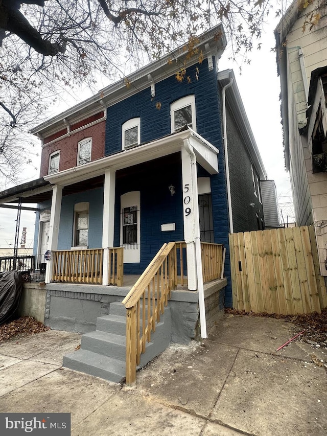 view of front of home with covered porch