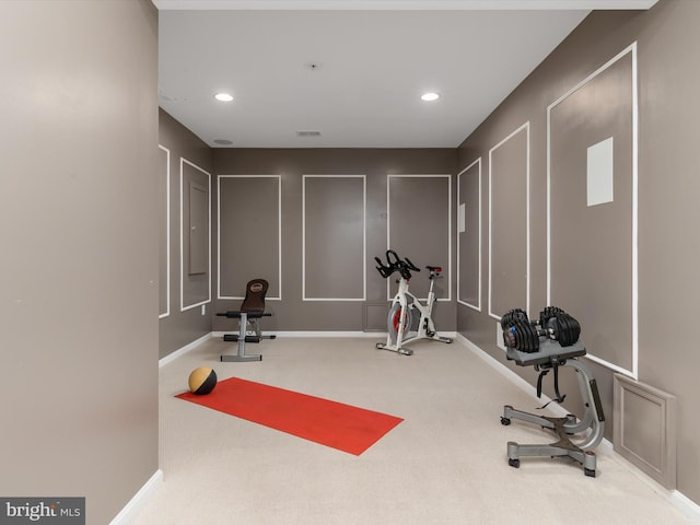 workout area with recessed lighting, visible vents, carpet floors, and baseboards