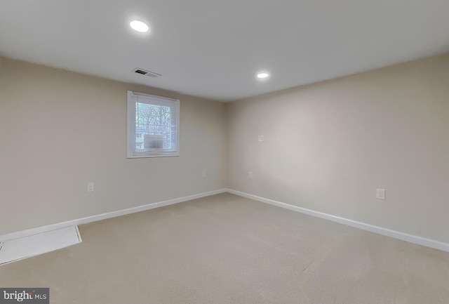 view of carpeted spare room