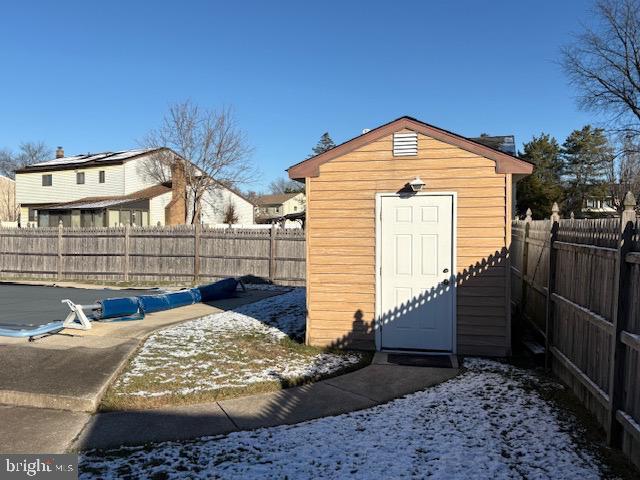 view of outbuilding