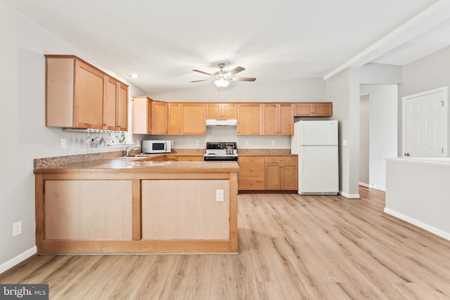 kitchen featuring light brown cabinets, white appliances, ceiling fan, light hardwood / wood-style floors, and kitchen peninsula