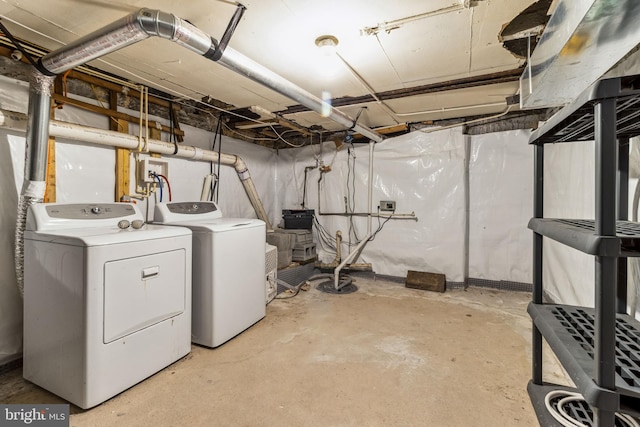 laundry room featuring independent washer and dryer