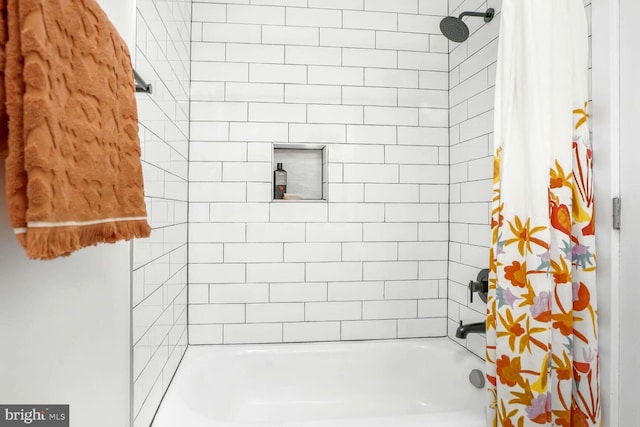 full bath with shower / bathtub combination with curtain